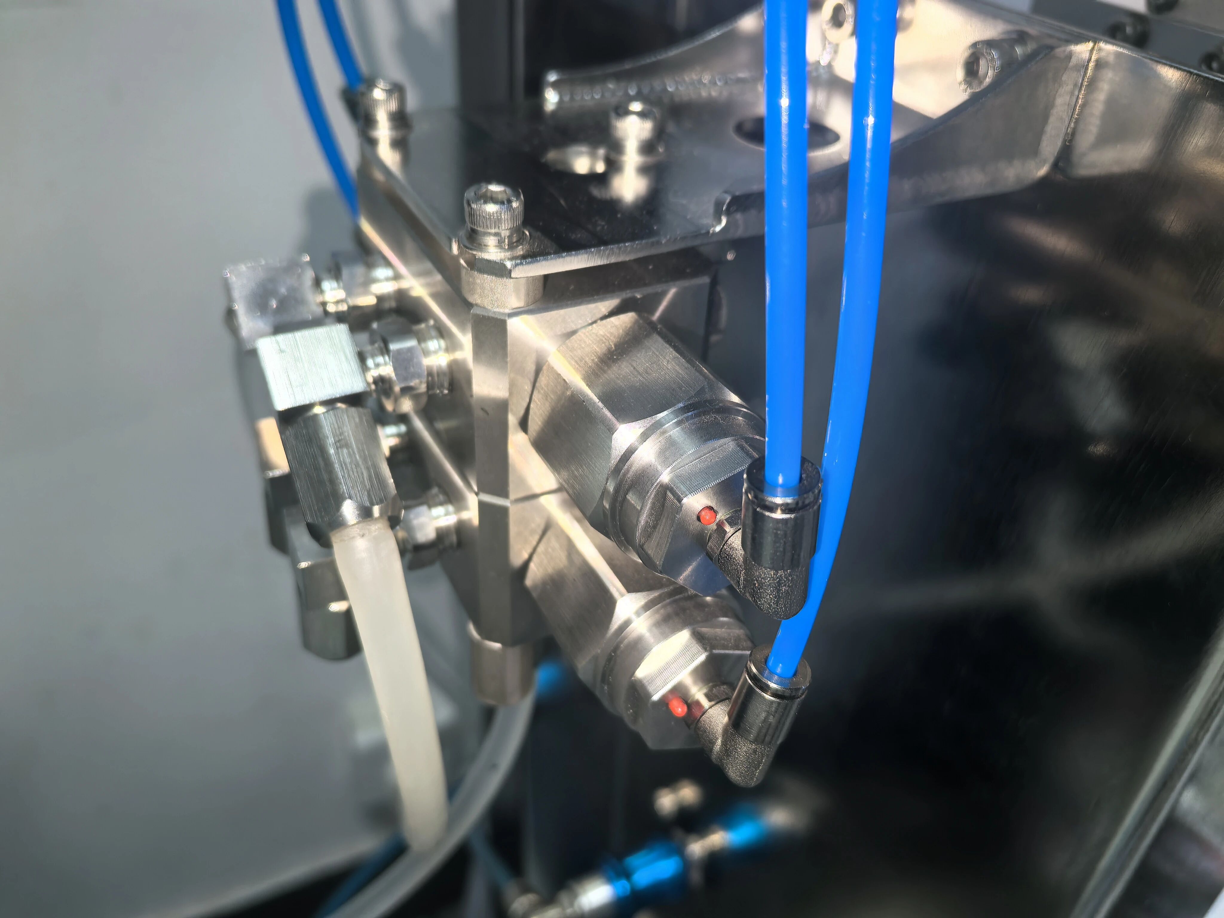 Low-Pressure Color Change Valve